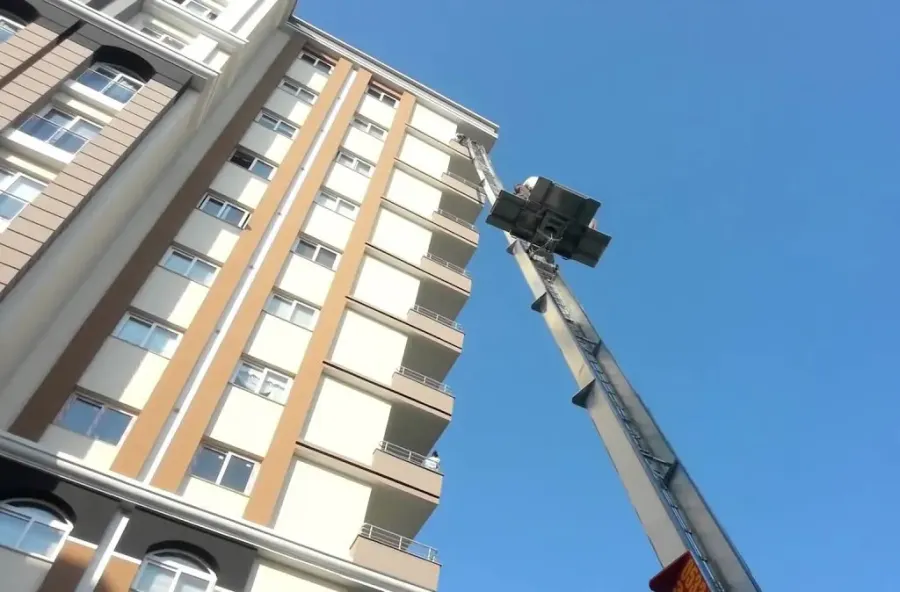 Adana asansörlü nakliyat aracı ile yüksek kattan taşıma